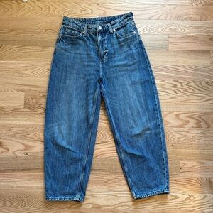 H&M Women's Barrell Leg Jeans in Medium Blue